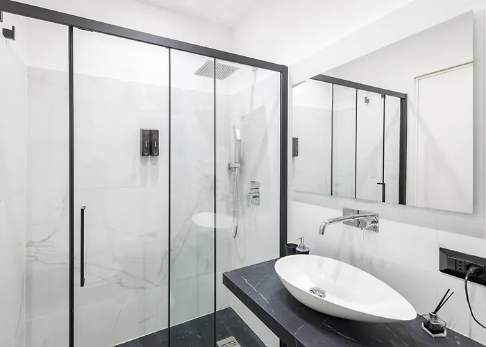 Domus Iulia - Colosseo Konukevi 4*