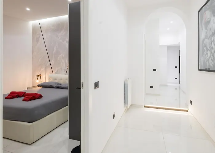 Domus Iulia - Colosseo 4*