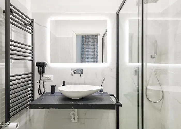 Domus Iulia - Colosseo 4*