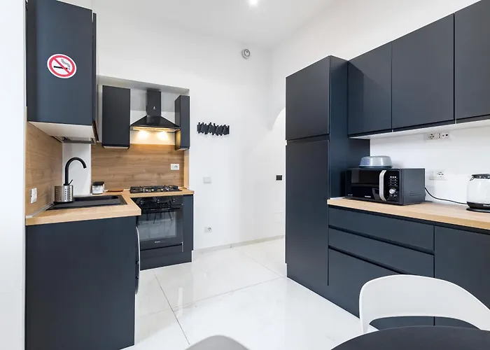 Domus Iulia - Colosseo Konukevi 4*