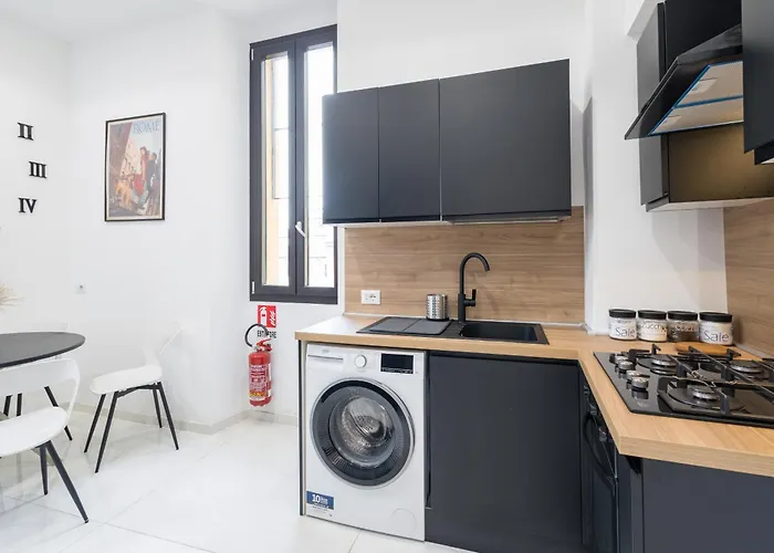 Domus Iulia - Colosseo Konukevi 4*