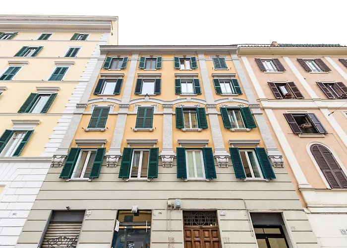 Domus Iulia - Colosseo 4*