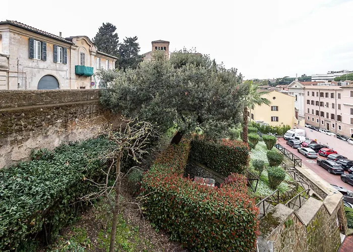 Domus Iulia - Colosseo 4*